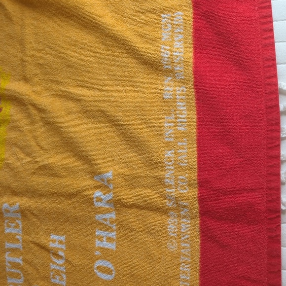 (2) Vintage Gone With the Wind Graphic Beach Bath Towels Red White Collectibles - Picture 6 of 16